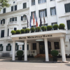 Khách sạn hạng sang Hà Nội ế ẩm chưa từng có, giảm giá thảm hại vẫn tối đèn