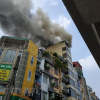 Hà Nội: Đang cháy quán karaoke trên phố Hào Nam