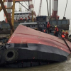 Nam Định: Lật tàu chở hơn 1.000 tấn ximăng trên sông Đào