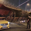 Sập cầu cạn Trung Quốc, ba ôtô bị nghiền nát