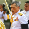 Quốc vương Thái Lan sa thải cận vệ hoàng gia ngay sau khi phế truất Hoàng quý phi