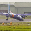 Máy bay hạ cánh ở Anh không có bánh trước, 56 người thoát chết