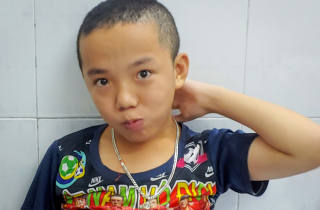 Cậu bé chết não tỉnh dậy chỉ gọi bà