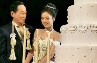 Đại gia 70 tuổi lần đầu lấy vợ kém 50 tuổi