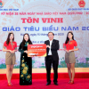 Vietjet tặng quà bay khắp Việt Nam, tri ân giáo viên tiêu biểu 2020