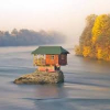 Nguồn gốc ngôi nhà cô độc nổi tiếng trên sông Serbia
