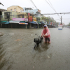 Nước lũ bủa vây nhiều khu dân cư ở Quảng Nam