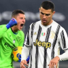 Juventus chia điểm khi Ronaldo hỏng phạt đền