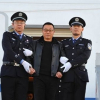 Trung Quốc thuyết phục nghi phạm tham nhũng về nước như thế nào?