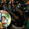 Dân chụp hình, livestream nghệ sĩ phản cảm ở đám tang NSƯT Chánh Tín