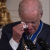 Biden bật khóc khi tạm biệt quê hương