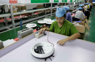 Hoạt động sản xuất tại Trung Quốc thấp kỷ lục