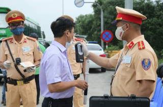 Mùng 5 Tết, xử phạt hơn 300 tài xế vi phạm nồng độ cồn