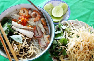 Bún nước lèo - món ăn dân dã làm nên thương hiệu ẩm thực đất Mũi