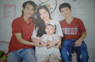 Hôn nhân của nghệ sĩ có gương mặt khổ nhất màn ảnh và vợ trẻ đẹp kém 25 tuổi