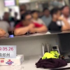 Khách Trung Quốc bắt nhân viên hàng không quỳ xin lỗi vì bị hoãn chuyến
