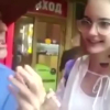 Cổ động viên World Cup bị cấm cửa vì dạy cô gái Nga nói bậy