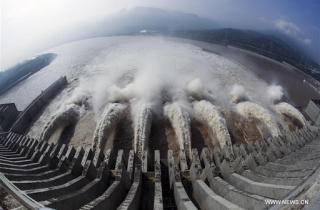 Đập Tam Hiệp - đập thủy điện lớn nhất thế giới xả lũ sông Dương Tử thế nào?