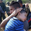 Mỹ có thể đã trục xuất 463 bố mẹ nhập cư bị chia cắt với con