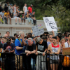 Hàng nghìn người chặn cuộc tuần hành của nhóm cực hữu trước Nhà Trắng