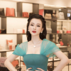 Angela Phương Trinh mặc váy xanh cup ngực, đeo trang sức 1 tỷ đi sự kiện