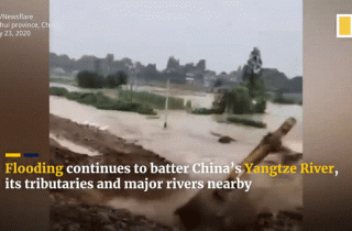Lũ lụt và dịch COVID-19 kìm hãm sự phục hồi kinh tế Trung Quốc