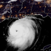 Siêu bão Laura đi vào miền Nam nước Mỹ với sức gió hơn 240 km/h