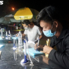 Ảnh: Nhân viên y tế trắng đêm chặn COVID-19 xâm nhập Đà Nẵng