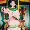 Cô gái gốc Việt ở Mỹ tránh bị bắt nạt nhờ giả làm công chúa