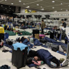 Gần 17.000 khách kẹt lại sân bay Nhật vì bão