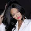 Rihanna bị fan chỉ trích