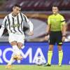 Ronaldo cứu Juventus, Messi tỏa sáng trong vai trò mới