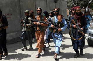 Taliban tuyên bố khôi phục hình phạt man rợ ném đá, chặt tay