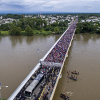 Đoàn di cư Honduras mắc kẹt ở biên giới trên đường tới 'miền đất hứa'