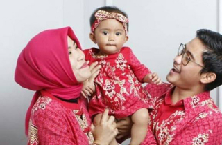 Những gương mặt trẻ thơ trên máy bay Indonesia rơi xuống biển