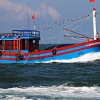 Trung Quốc ngăn cản ngư dân Việt Nam trục vớt tàu chìm