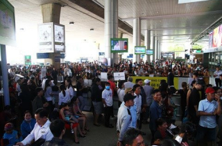 Chiếc cân và văn minh hàng không của khách hàng