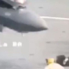 Phi công F-35 ngã sấp mặt trên tàu sân bay Anh