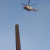 Người đàn ông chết với tư thế treo ngược trên ống khói cao 90 m ở Anh