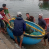 Công an Ninh Thuận giúp dân chống bão số 12
