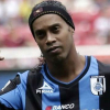 Ronaldinho bị giữ hộ chiếu, chỉ còn 6 đôla trong tài khoản