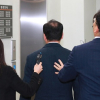 Thầy giáo Hàn Quốc bị bắt vì làm lộ đề thi cho hai con gái