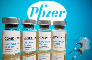 Pháp hỗ trợ thêm 1,4 triệu liều vaccine Pfizer cho Việt Nam