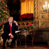 Trump trò chuyện với trẻ em qua điện thoại trong đêm Giáng Sinh