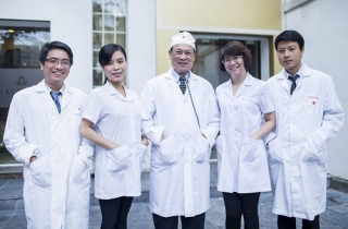 Người Việt dùng bác sĩ Việt