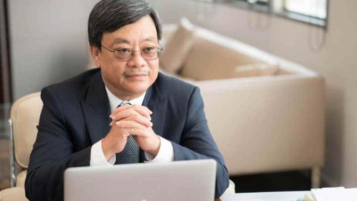 Thu chục ngàn tỷ, tiêu tỷ USD, khối tiền không nghỉ của tỷ phú Việt