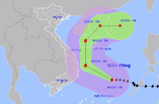 Bão RAI cách Khánh Hòa 580km, liên tục đổi hướng di chuyển