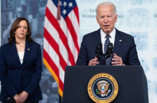 Ông Biden lại gọi nhầm bà Harris là 