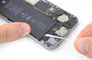 Áp lực thay pin có thể là nguyên nhân của hai vụ nổ pin iPhone