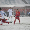 Cho mặc áo trắng, AFC muốn Uzbekistan \'tàng hình\' trong tuyết?